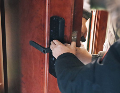 鹤山24小时上门开锁公司